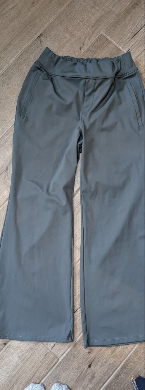 Womens Stretch Straight-Leg Pants in Green gray- Halara